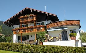 Gaestehaus Bergfrieden